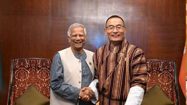 ঢাকায় এলেন ভুটানের প্রধানমন্ত্রী image