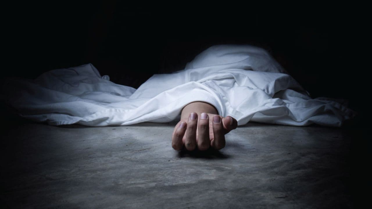খিলগাঁওয়ে নারীর ঝুলন্ত মরদেহ উদ্ধারImage